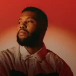 Khalid ερμηνεύει το Last Christmas σε χιονισμένο τοπίο