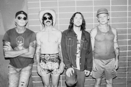 Red Hot Chili Peppers σε παλιά φωτογραφία με αναφορά στο ντοκιμαντέρ Netflix
