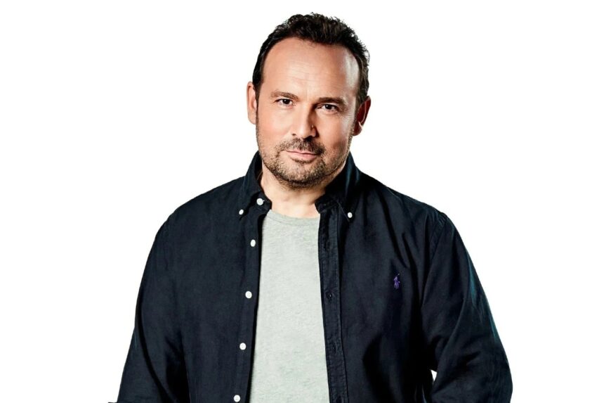 Κώστας Μακεδόνας στο νέο album Τραμπάλα με στίχους Λευτέρη Παπαδόπουλου και μουσική Γιάννη Χριστοδουλόπουλου