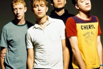 Alex James των Blur συγκινήθηκε στο τραγούδι Creep των Radiohead σε πρόβα Britpop Classical