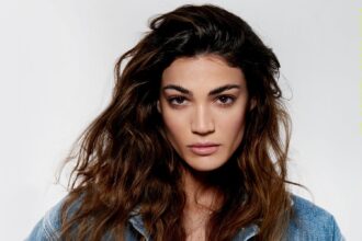 Ήβη Αδάμου στο νέο της video clip «Λέει Λέει Λέει»