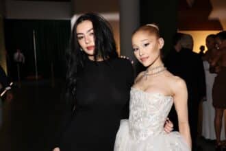 Substack pop stars Charli XCX Doechii Troye Sivan νέα πλατφόρμα καλλιτεχνών