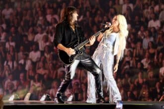 Άννα Βίσση live Παναθηναϊκό Στάδιο 2025 album Panik Gold