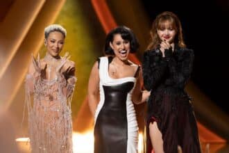 Raye μιλά για το νέο της άλμπουμ και εξηγεί γιατί δεν βιάζεται να το ολοκληρώσει