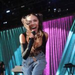Olivia Rodrigo τραγουδά το Drivers License στη σκηνή