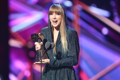 Taylor Swift με 7 βραβεία στα iHeartRadio Awards 2026 και αναφορά στον Travis Kelce