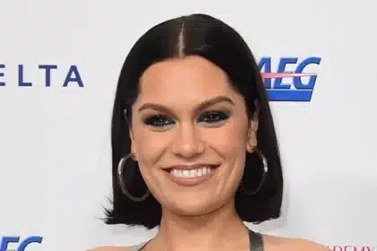 Jessie J μιλά για τη μάχη της με τον καρκίνο του μαστού σε νέο μήνυμα Πρωτοχρονιάς