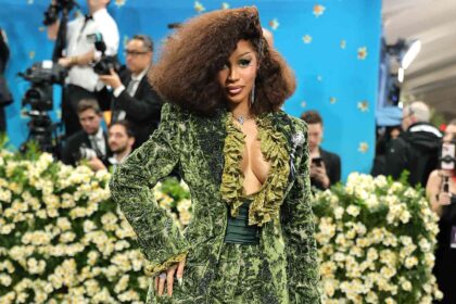 Η Cardi B μιλά για τις διαφορές στα live με την Beyoncé