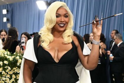 Lizzo συμβιβασμός TikTok τραγούδι Sydney Sweeney