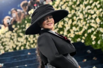 Rihanna σε fashion event μετά τη μητρότητα