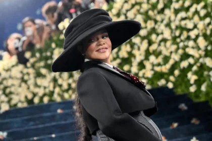 Rihanna σε fashion event μετά τη μητρότητα