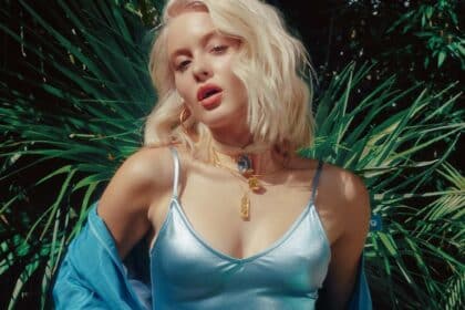 Zara Larsson στο Madison Square Garden μιλά για τη ζεστασιά και τη στήριξη μεταξύ των γυναικών στην pop μουσική
