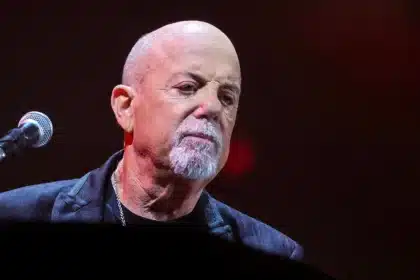 Billy Joel epistrofi sti skini meta diagnwsi egkefalikis pathisis