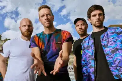 Coldplay στο “In-Between” – μικρού μήκους ταινία εμπνευσμένη από το “Moon Music”