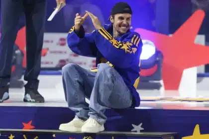 Ο Justin Bieber σε πνευματική ανάρτηση για τη μουσική βιομηχανία