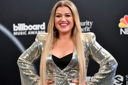 Kelly Clarkson viral Kellyoke KPop Demon Hunters