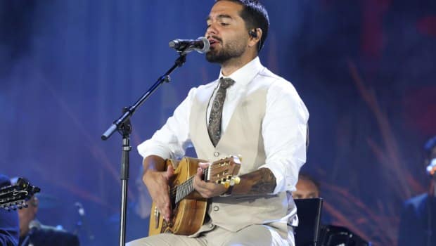 Χρήστος Μάστορας στο video clip του τραγουδιού Μαργαρίτα