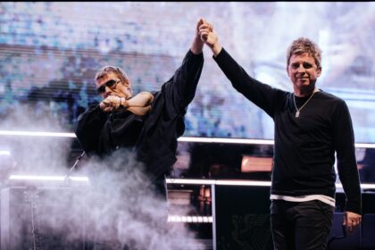 Οι Oasis επιστρέφουν στη Μελβούρνη για την περιοδεία Live ’25 με χιλιάδες fans