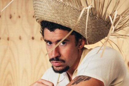 Latin μουσική έσοδα 490 εκατ. δολάρια 2025