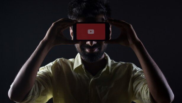 Lyor Cohen στο Billboard Latin Music Week μιλά για το YouTube και τη συμβολή του στη μουσική βιομηχανία