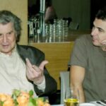 Ο Αντώνης Ρέμος τραγουδά Μίκη Θεοδωράκη στη συναυλία Δρόμοι Παλιοί Δρόμοι Καινούργιοι