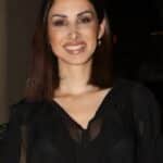 Λένα Ζευγαρά παρουσιάζει το νέο τραγούδι Μείνε Απόψε Εδώ σε μουσική του Φοίβου