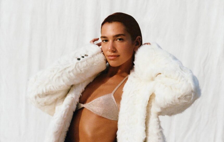 Dua Lipa μαθαίνει ισπανικά για τη Νότια Αμερική περιοδεία