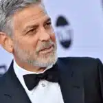 George Clooney μιλά σε συνέντευξη για τη σχέση του με τον Frank Sinatra και τα μαθήματα από τα πρώτα του χρόνια στο Χόλιγουντ.