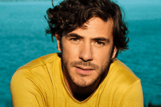 Jack Savoretti τραγουδά το “Do It For Love” στο στούντιο