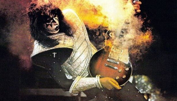 Οι KISS στη σκηνή του Λας Βέγκας τιμούν τη μνήμη του Ace Frehley