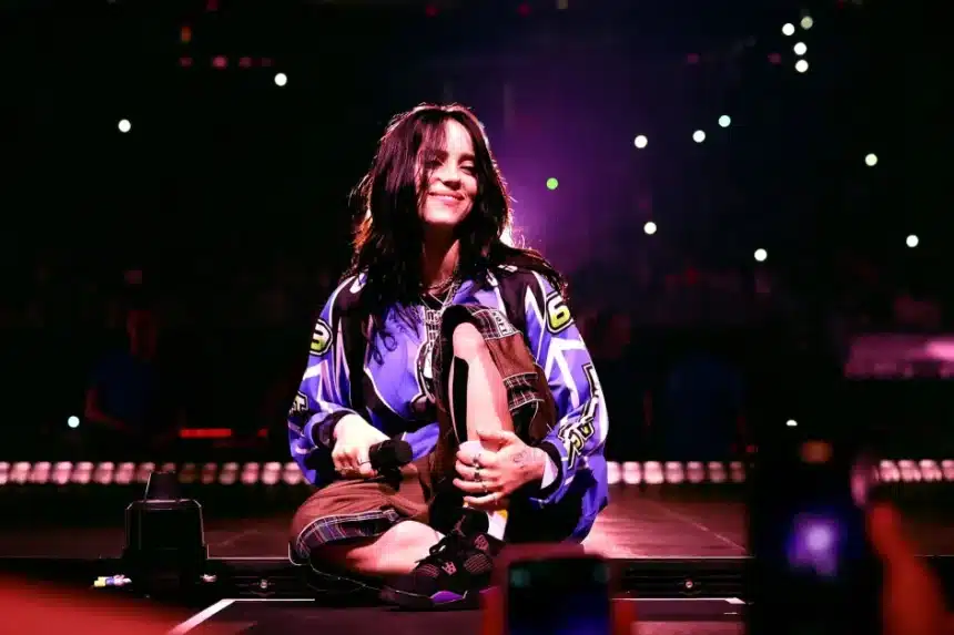 Billie Eilish στέλνει δώρα στη fan της μετά τη συναυλία στο Μαϊάμι
