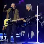 Jon Bon Jovi με τον Bruce Springsteen στη σκηνή – Forever Legendary Edition συνεργασία