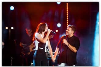 «Γιάννης Πλούταρχος και Κατερίνα σε sold-out εμφάνιση στο Vergina Theatro Θεσσαλονίκης»