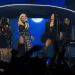 Dua Lipa και Gwen Stefani μαζί στη σκηνή, παιδικό όνειρο που έγινε πραγματικότητα