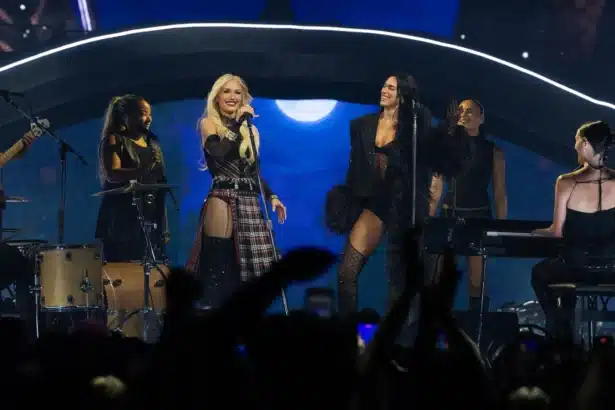 Dua Lipa και Gwen Stefani μαζί στη σκηνή, παιδικό όνειρο που έγινε πραγματικότητα