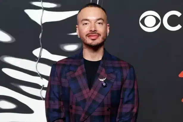 J Balvin μιλά ανοιχτά για την ψυχική υγεία και τη μη ρεαλιστική ζωή των celebrities