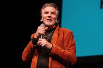 Kenny Loggins αντιδρά στη χρήση του Danger Zone από τον Donald Trump