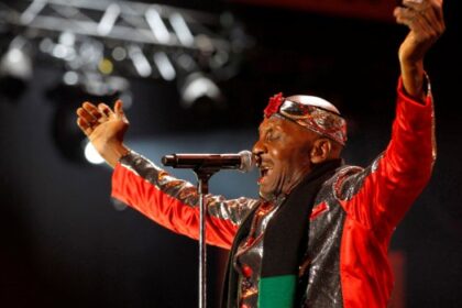 Sean Paul και Yusuf Cat Stevens αποτίουν φόρο τιμής στον Jimmy Cliff