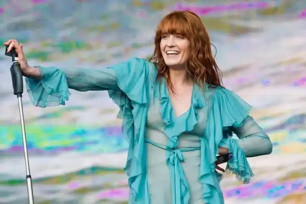 Florence + The Machine – “Everybody Scream” στο Νο. 1: Μια μουσική επιστροφή που ξεπερνά κάθε προσδοκία