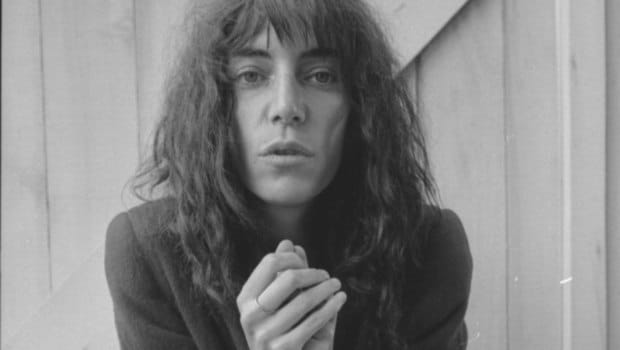 Patti Smith: Το «Bread of Angels» αποκαλύπτει τη ζωή πίσω από τη θρυλική καλλιτέχνιδα