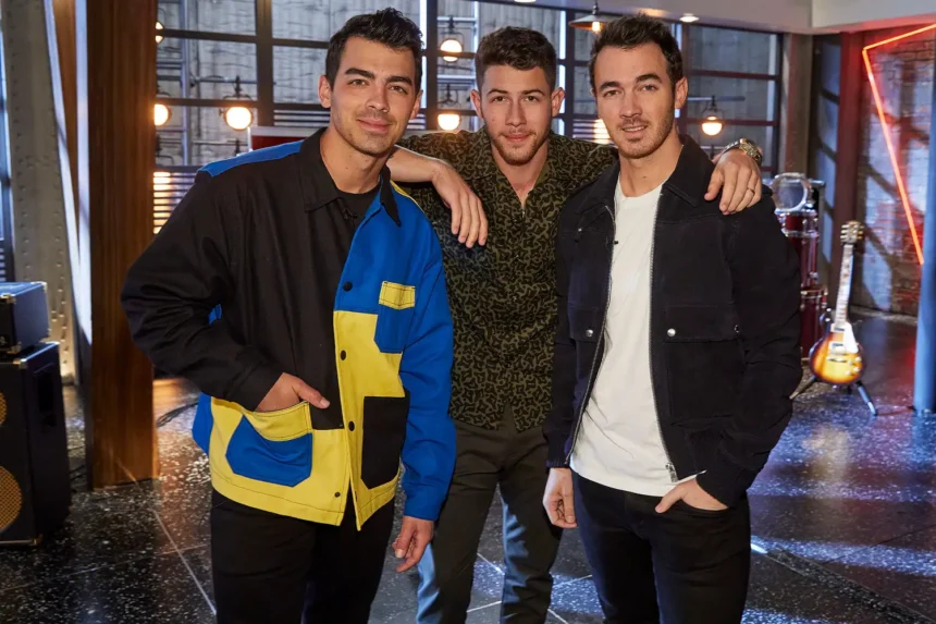 Jonas Brothers live εμφάνιση στη σκηνή