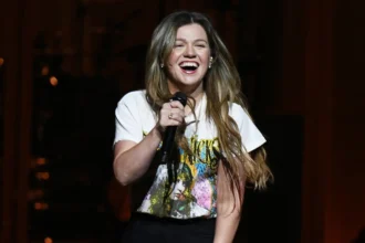 Kelly Clarkson performing Since U Been Gone Spotify Billions Club 2025