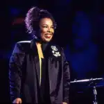 Roberta Flack στη σκηνή – η ζωή της γίνεται biopic και ντοκιμαντέρ