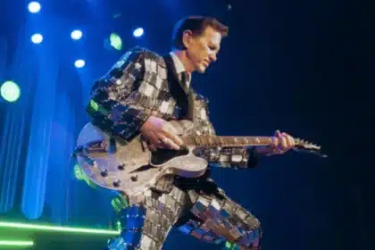 Chris Isaak Λυκαβηττός Wicked Game συναυλία Αθήνα