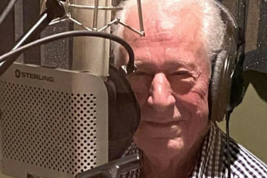 Ο Dave Burgess παίζει κιθάρα σε live εμφάνιση των The Champs, δημιουργώντας το διαχρονικό “Tequila”