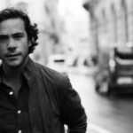Ο Jack Savoretti τραγουδά το “Do It For Love” live στην Αθήνα με πάθος και ένταση