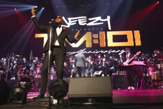 Jeezy στη σκηνή του Las Vegas με 101 μουσικούς – ρεκόρ Guinness, hip-hop ορχήστρα
