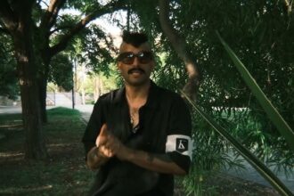 Οι Kadebostany παρουσιάζουν το νέο τους EP Walk a Mile, συνδυάζοντας pop και folk ήχους