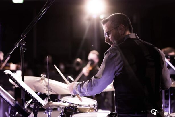 Dimitris Kalantzis jazz tribute Vassilis Tsitsanis Masters Voice