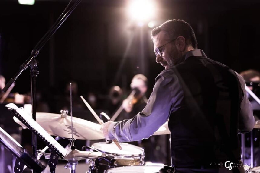 Dimitris Kalantzis jazz tribute Vassilis Tsitsanis Masters Voice